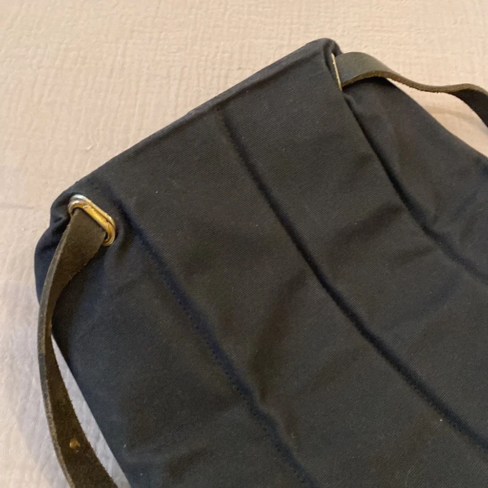 CHIYOME Minimalist Black Bag / Backpack